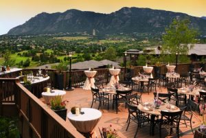 Outdoor reception in Colorado Springs. Courtesy Cheyenne Mountain Resort.